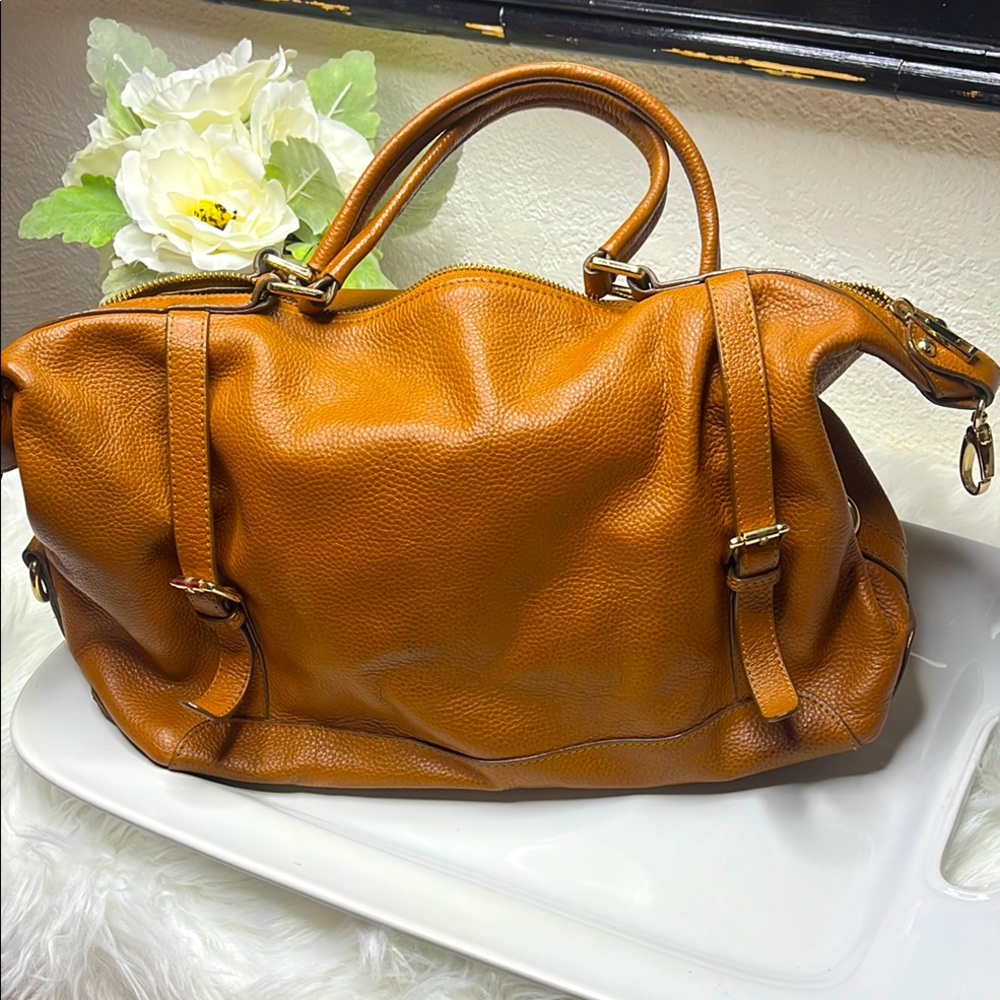 Ora Delphine Tan Travel Bag
